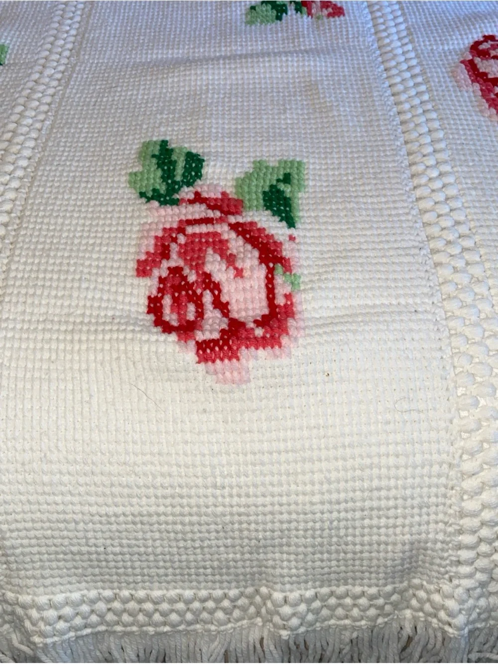 Hand crochet Afghan throw cottage rose Crosstitch cottage core 38“ x 80“ – B 12
